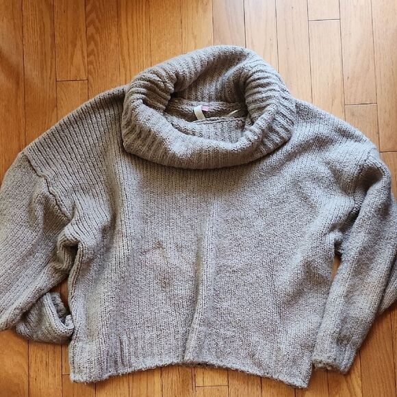 Pilcro Gray Cowl Turtleneck Sweater - Picture 1 of 3